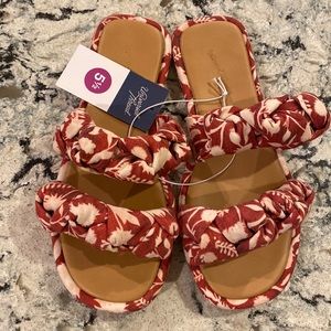🆕 UNIVERSAL THREADS. Women’s flip flops.